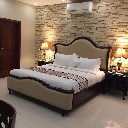 Orchards Cottage Hotel Karachi Buitenkant foto