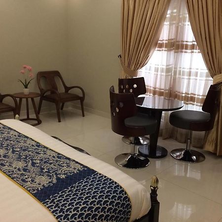 Orchards Cottage Hotel Karachi Buitenkant foto