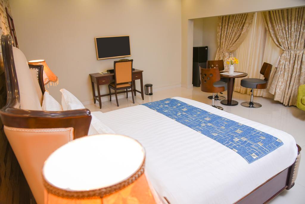Orchards Cottage Hotel Karachi Buitenkant foto