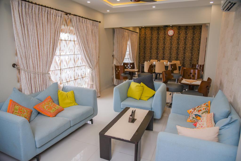 Orchards Cottage Hotel Karachi Buitenkant foto