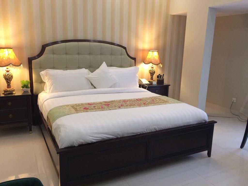 Orchards Cottage Hotel Karachi Buitenkant foto